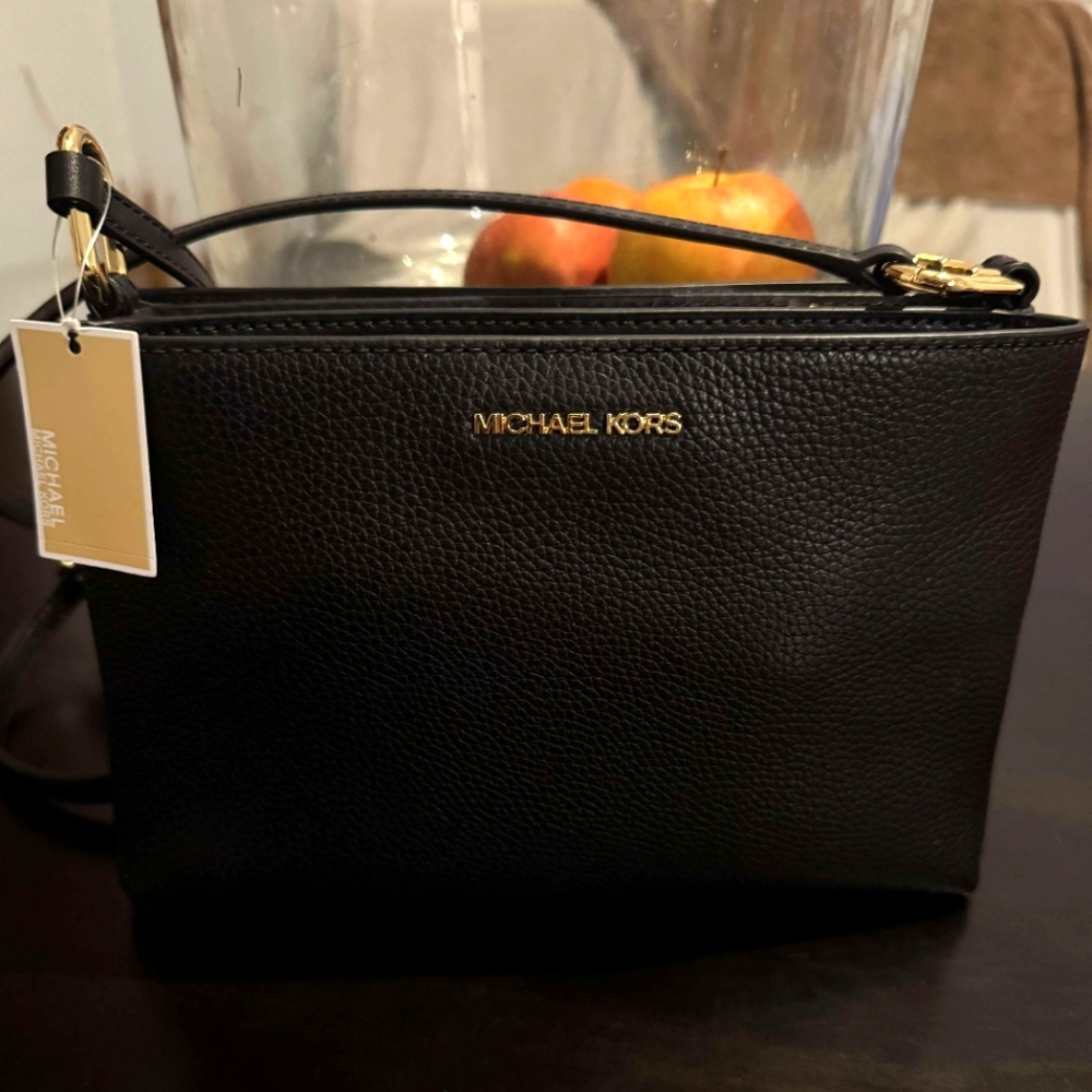 Michael Kors hand bag